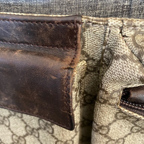 GUCCI GG MONOGRAM BELT BAG - Picture 12 of 16